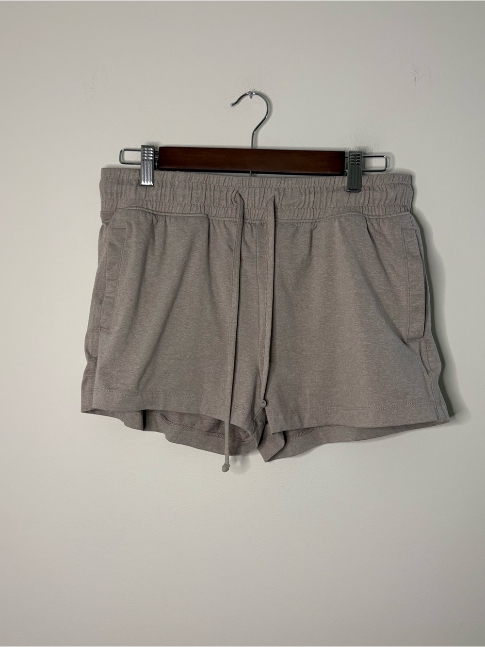 Balance Collection Women’s Medium Creamy Beige Soft Lightweight Sweat Shorts